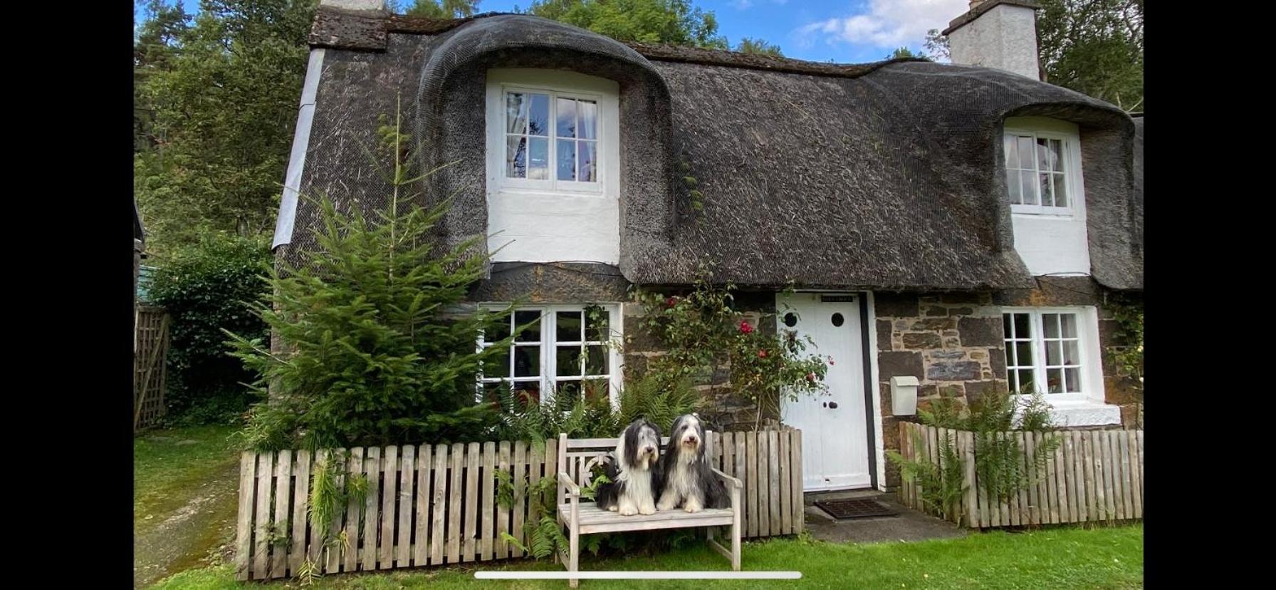 Glencroft A Fairytale Highland Cottage อาเบอร์เฟลดี ภายนอก รูปภาพ