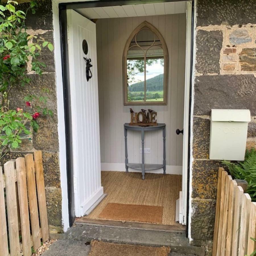 Glencroft A Fairytale Highland Cottage อาเบอร์เฟลดี ภายนอก รูปภาพ