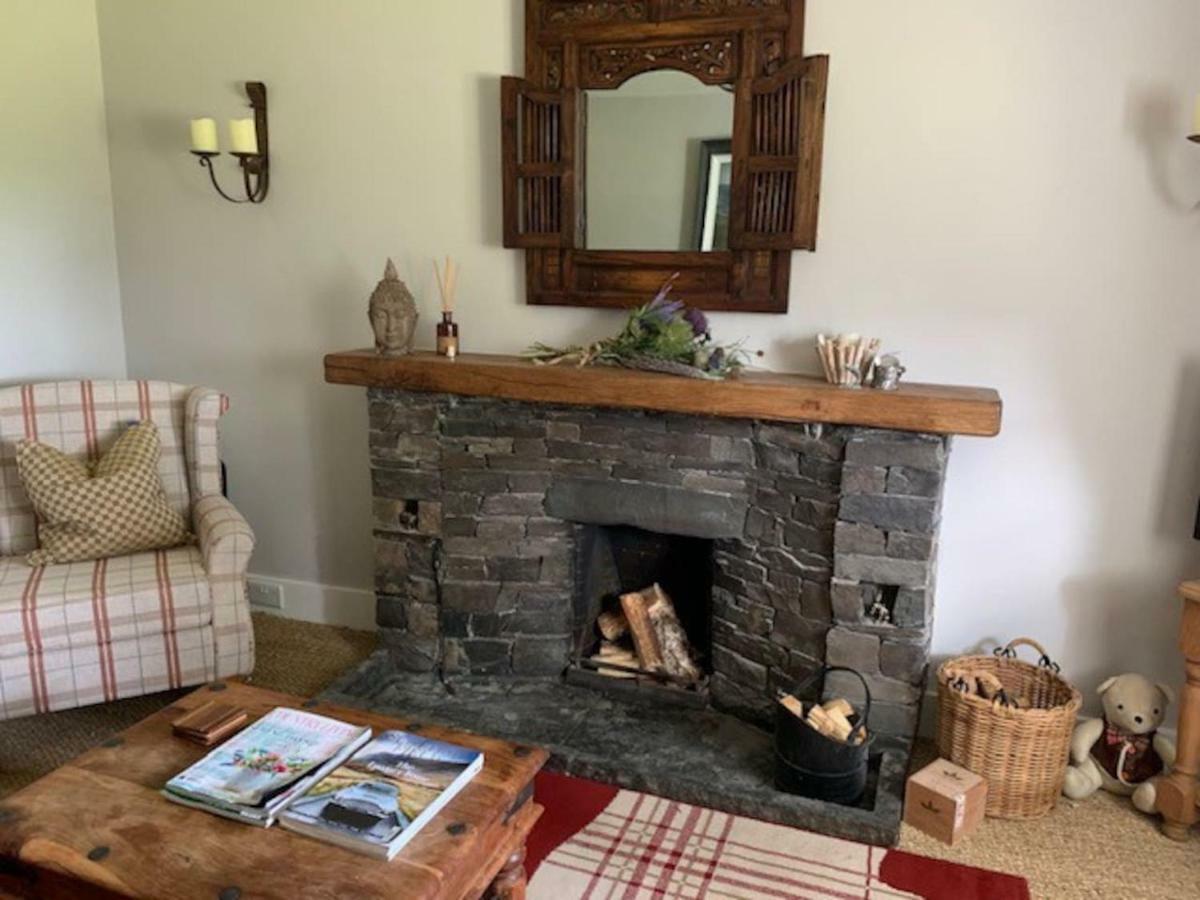 Glencroft A Fairytale Highland Cottage อาเบอร์เฟลดี ภายนอก รูปภาพ